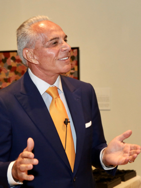 Joe Plumeri addresses winners of the 2018 Plumeri Awards during the award reception. © S. Salpukas. 