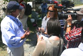 Clockwise from L:  Dr. Mark Luckenbach, VIMS Associate Dean for Research and Advisory Service, with foreign reporters Alena Taranova, Octavian Coman, and Antonella Ciancio.